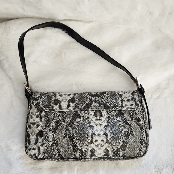 Jeanne Lottie Faux Snakeskin Fendi Inspired Handbag - Picture 4 of 13